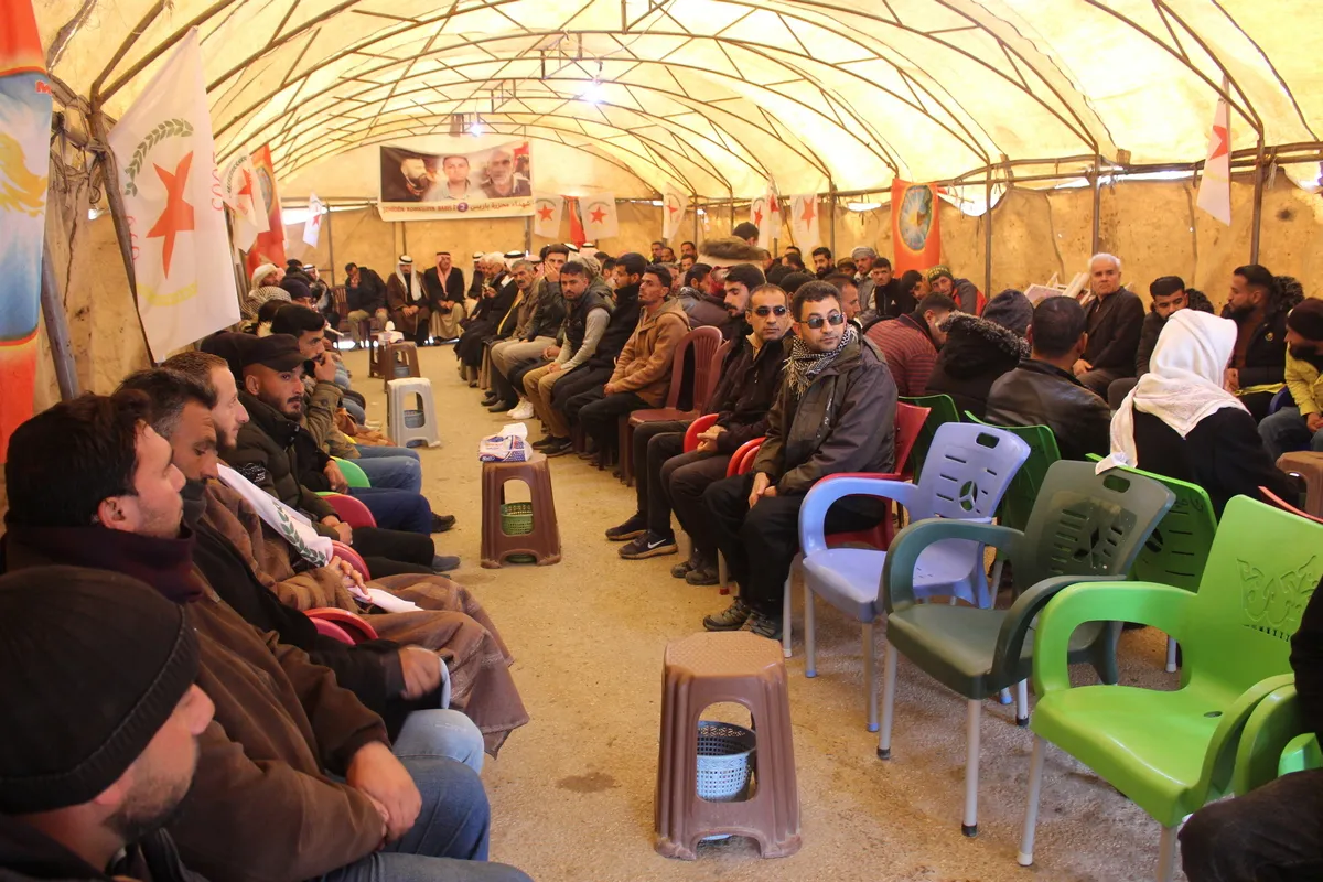 Di merasimên sersaxiyê yên şehîdên komkujiya duyem a Parîsê de: Em ê berxwedanê bidomînin