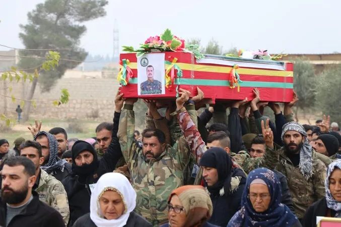 Şêniyên herêma Efrînê cenazeyê şehîd Soro Çiya oxir kir