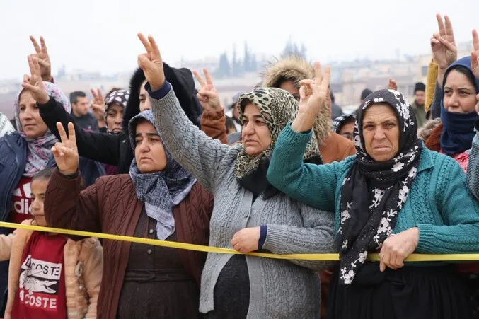 Şêniyên herêma Efrînê cenazeyê şehîd Soro Çiya oxir kir