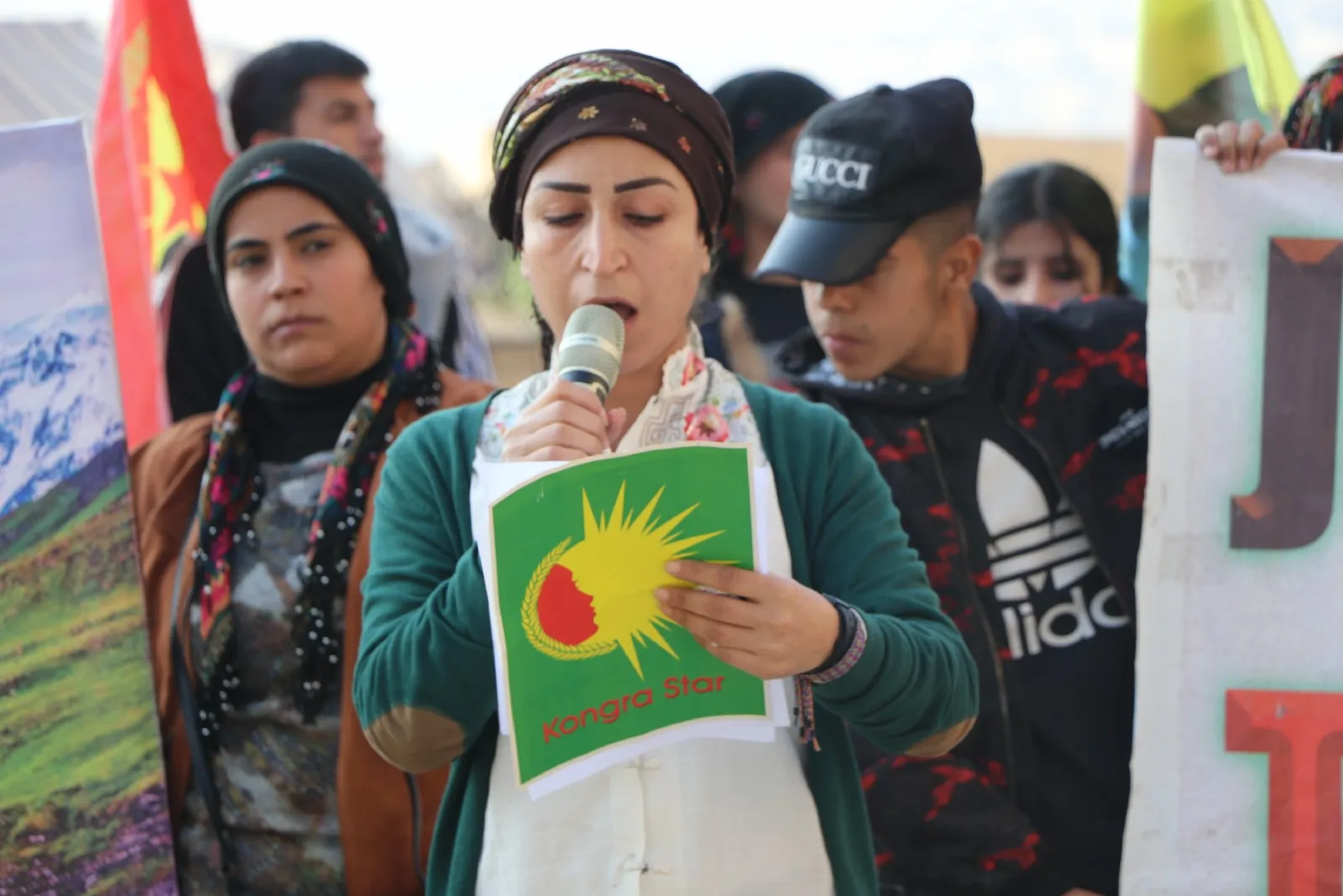 Ciwan û Kongra Star a Helebê: Em ê piştgiriyê bidin berxwedana Îmraliyê