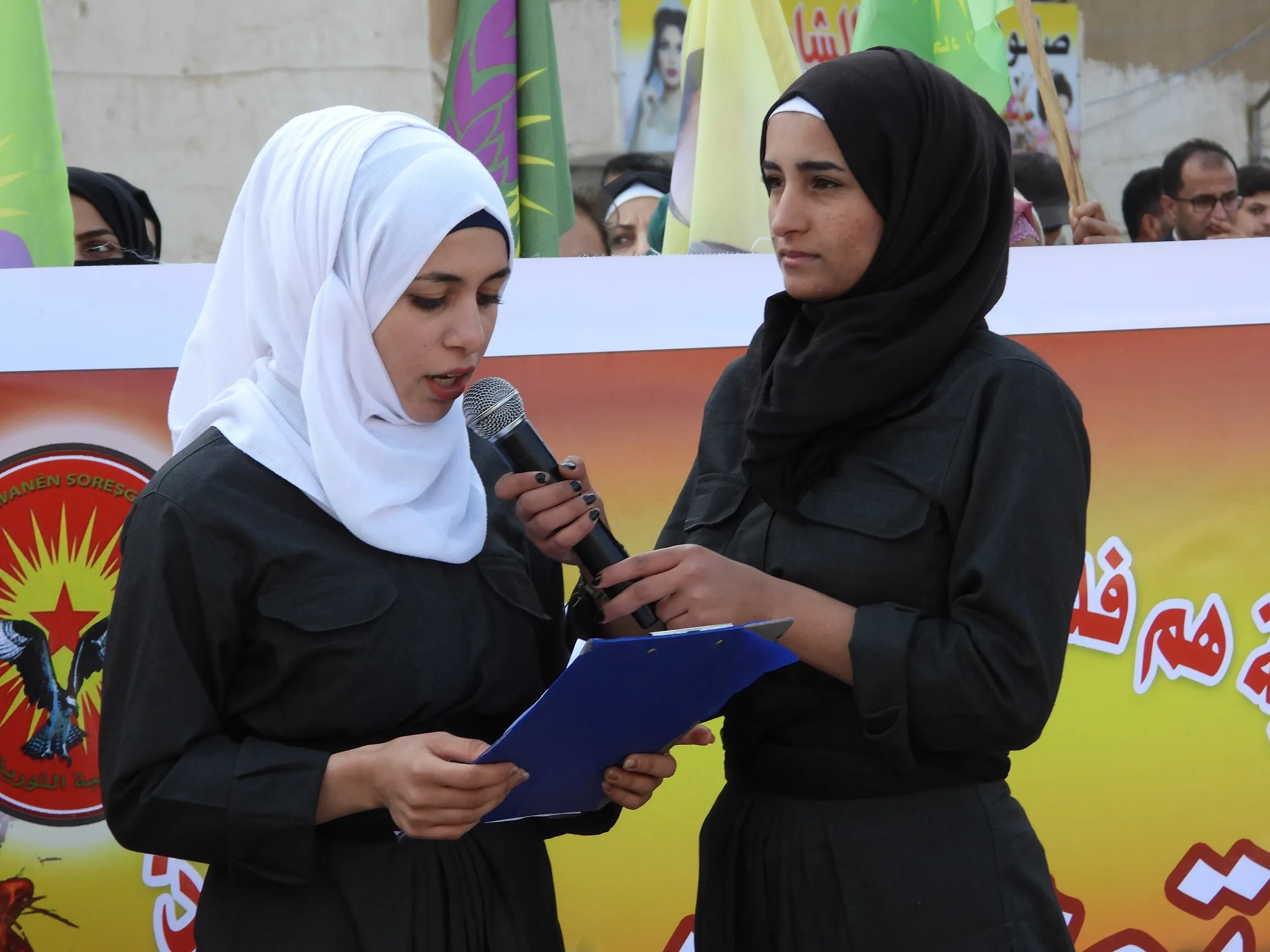 ​​​​​​​′Azadiya rêber Ocalan azadiya gelên bindest e′