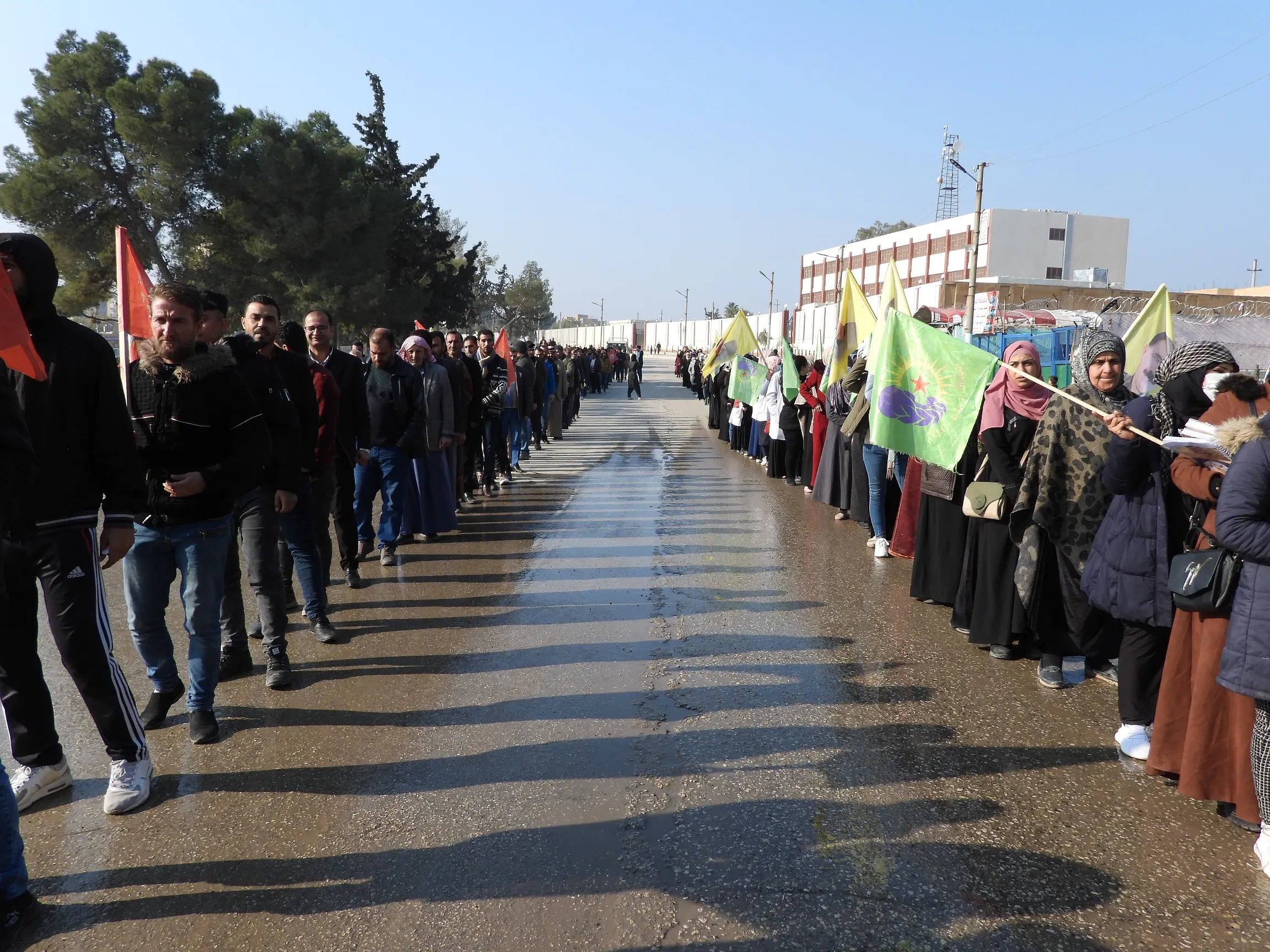 ​​​​​​​′Azadiya rêber Ocalan azadiya gelên bindest e′