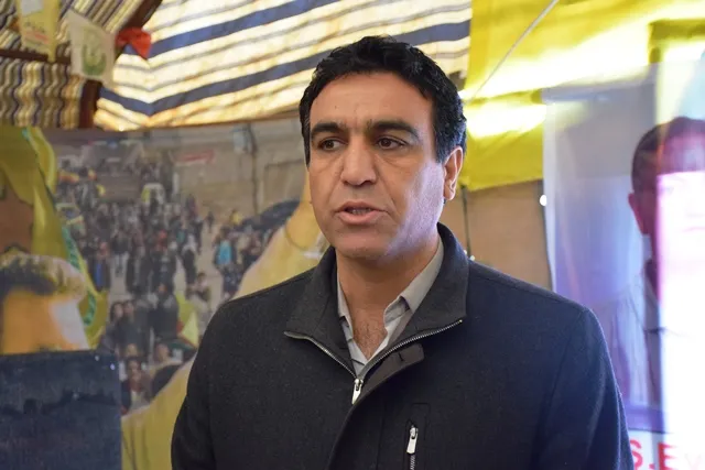 Gel bi xwepêşandanan komkujiya Duyem a Parîsê şermezar kir