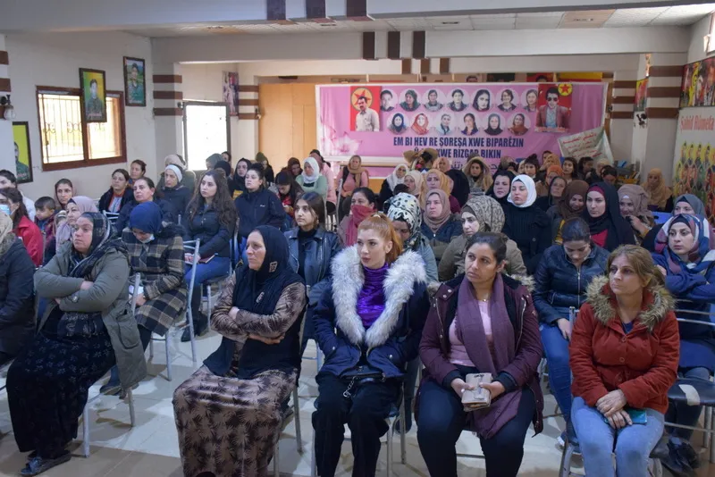 ​​​​​​​Kongra Star li Hesekê û Til Temirê panel hatin lidarxistin