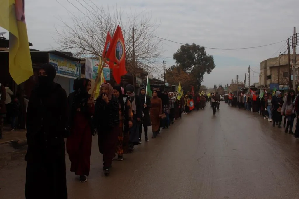 Li Bakur û Rojhilatê Sûriyê komkujiya Parîsê ya duyemîn hate şermezarkirin
