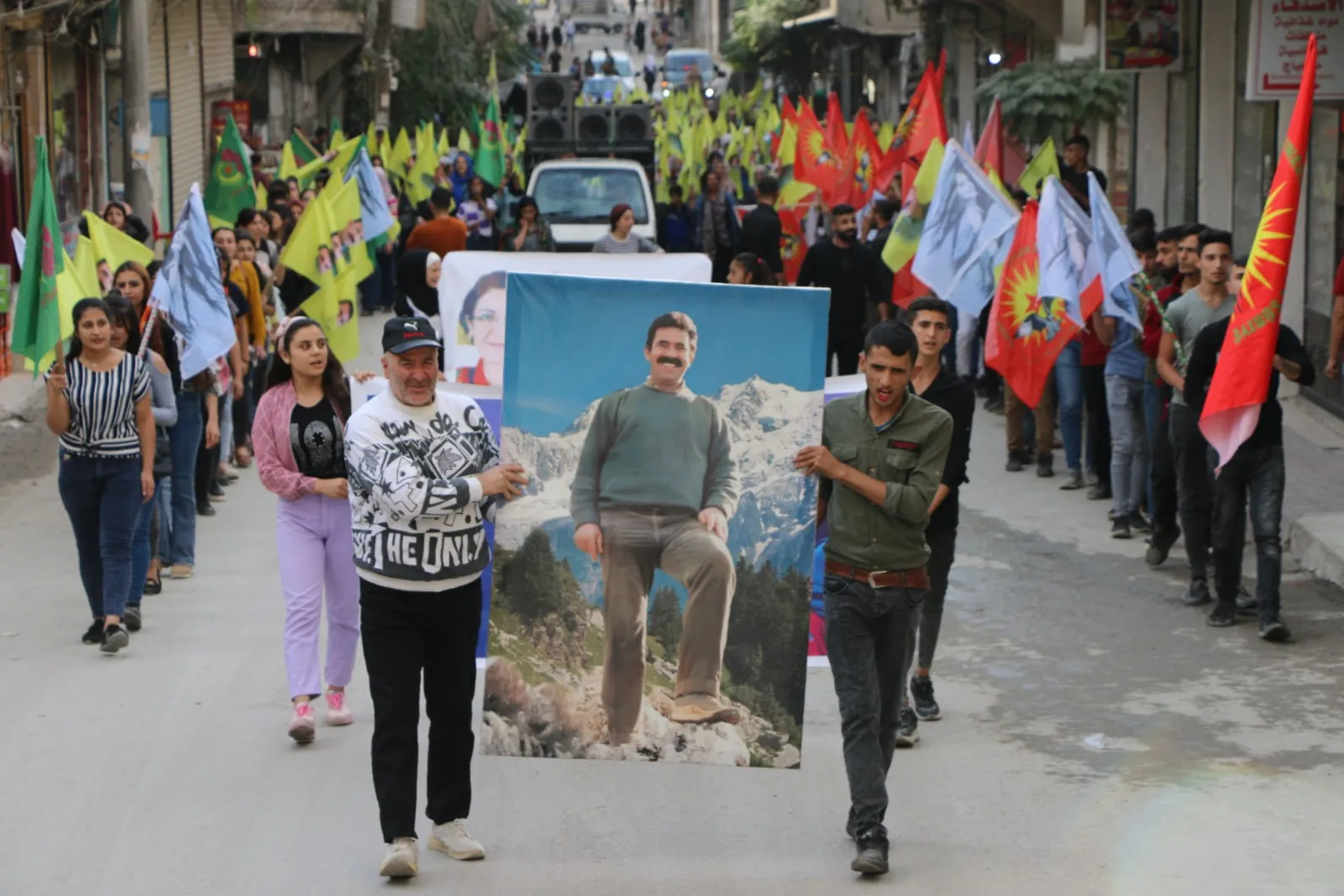 ​​​​​​​Ciwanên Helebê: Em ê îdeolojiya rêber Ocalan li tevahî qadên cîhanê belav bikin