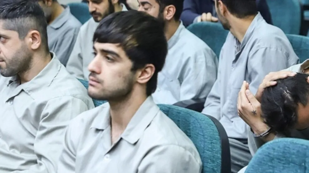 ​​​​​​​Dewleta Îranê du xwepêşandêrên din bi dar ve kirin