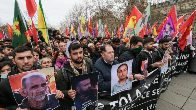 ​​​​​​​Rêxistineke hiqûqî: Tirkiye partiyên rastgir li dijî Kurdan sor dike