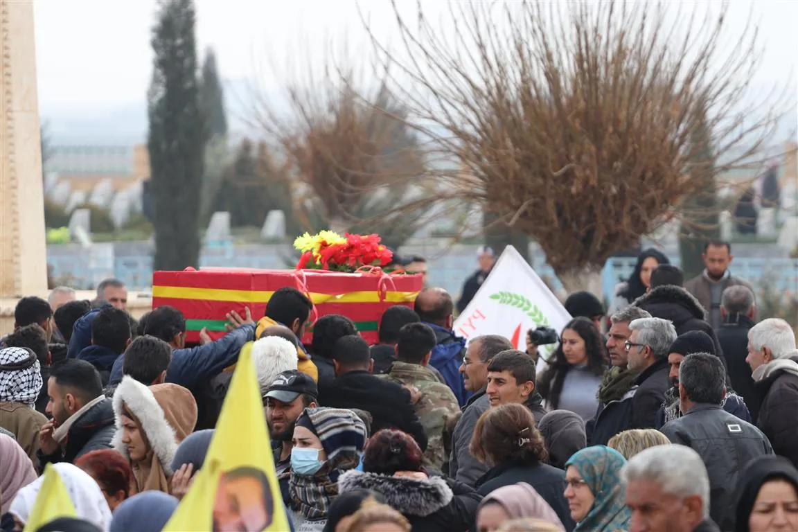 Şêniyên Hesekê şehîd Rojdem spart axê