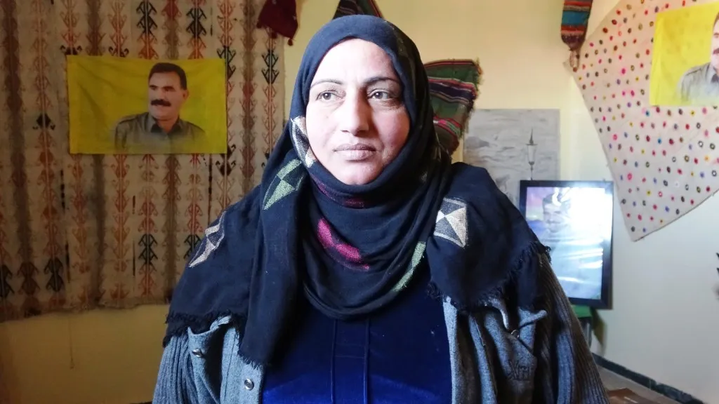 Li Eyn Îsayê pêşengeha pirtûkên Rêber Ocalan