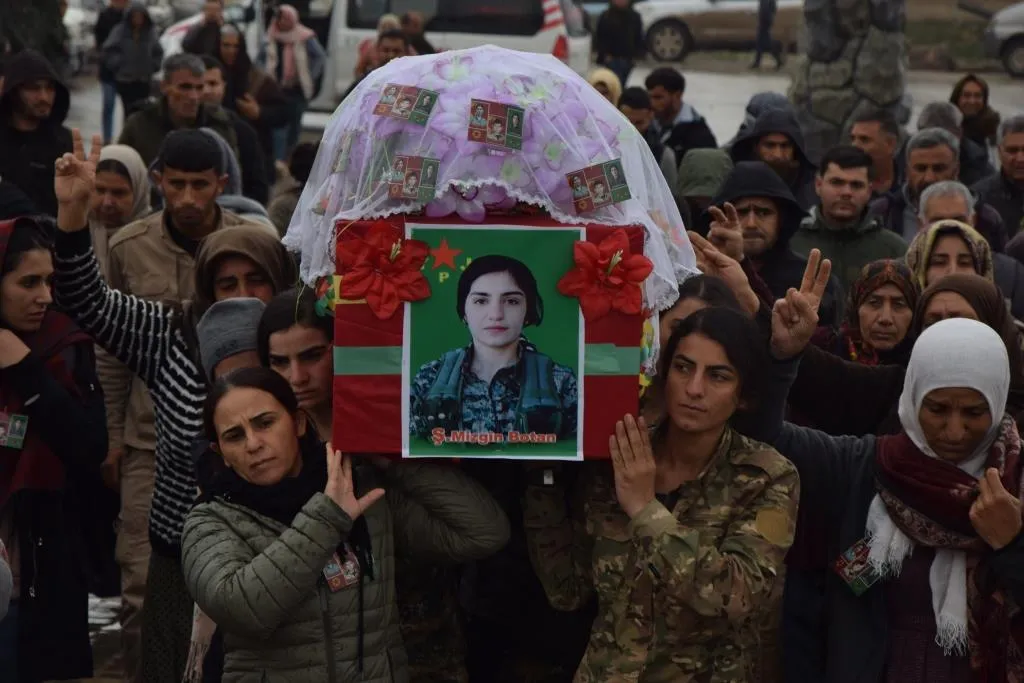 Ji bo şehîd Botan, Serhed û Rojhat merasîmek hat lidarxistin