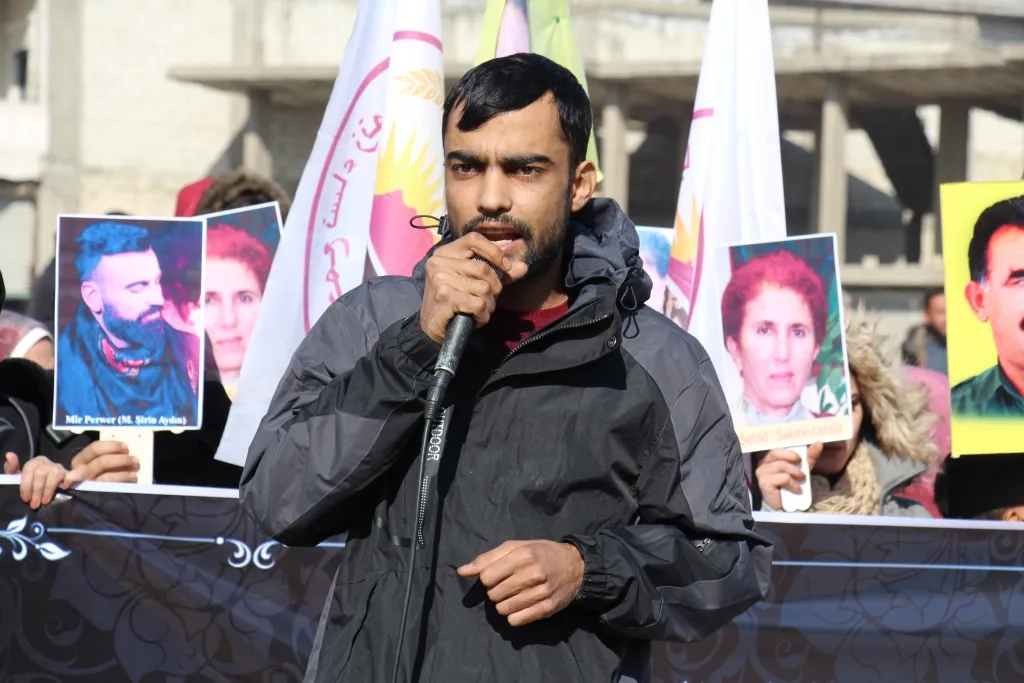 Şêniyên Bakur û Rojhilatê Sûriyê şehîdên komkujiya Parîsê bi bîr anîn
