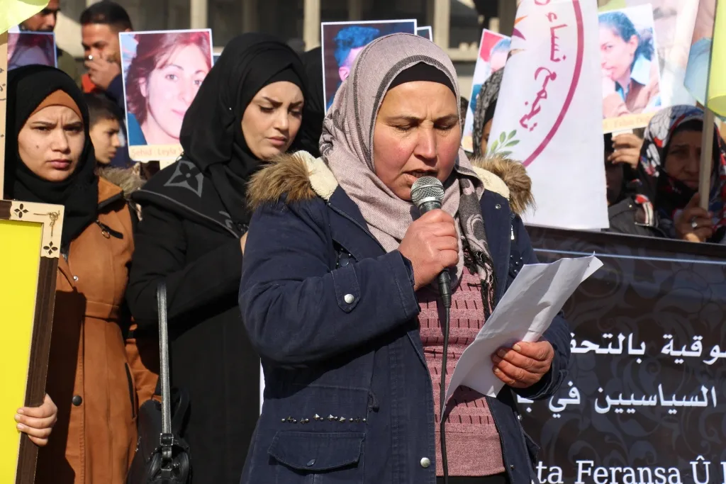 Şêniyên Bakur û Rojhilatê Sûriyê şehîdên komkujiya Parîsê bi bîr anîn