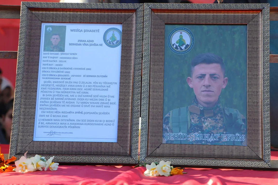 Şêniyên Herêma Efrînê cenazeyê şehîd Şêrhat oxir kir