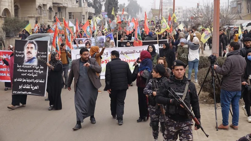 ​​​​​​​Şêniyên Tebqa û Reqayê jî li dijî êrişên li ser Efrînê derketin xwepêşandanê