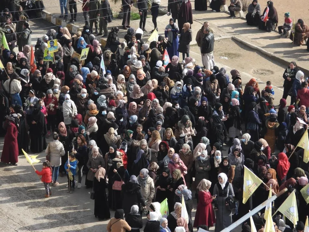 ​​​​​​​Şêniyên Tebqa û Reqayê jî li dijî êrişên li ser Efrînê derketin xwepêşandanê
