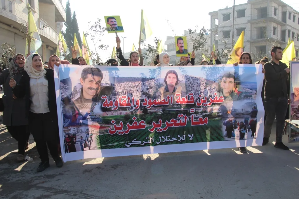 ​​​​​​​Şêniyên Minbicê soza mezinkirina têkoşînê heta rizgarkirina Efrînê da