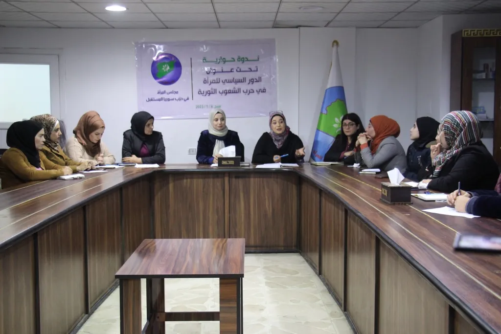 ​​​​​​​Di 2  panelên diyalogê de teqezî bi pêşxistina rola jinan di aliyê siyasî de hat kirin