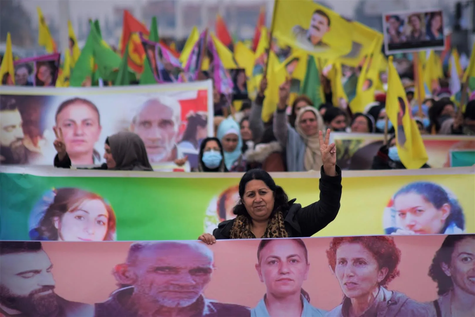 ​​​​​​​Komkujiyên Parîsê berdewamiya sûcên li dijî Kurdan in