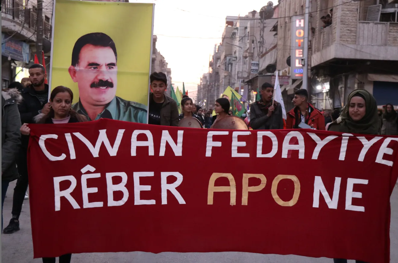 ​​​​​​​Ciwanan banga bidawîkirina tecrîda li ser Rêber Abdullah Ocalan kir