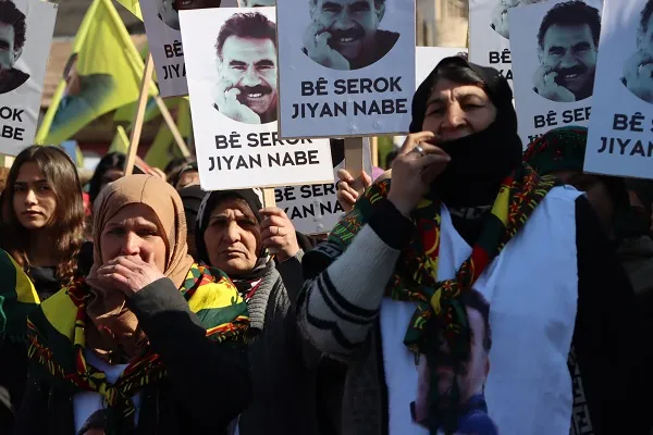Bertekên şêniyên Qamişloyê yên li dijî Komploya Navneteweyî