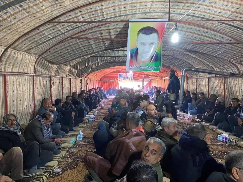 Şêniyên Kobanê sersaxî ji malbata şehîd Mehmûd Beşar re xwest
