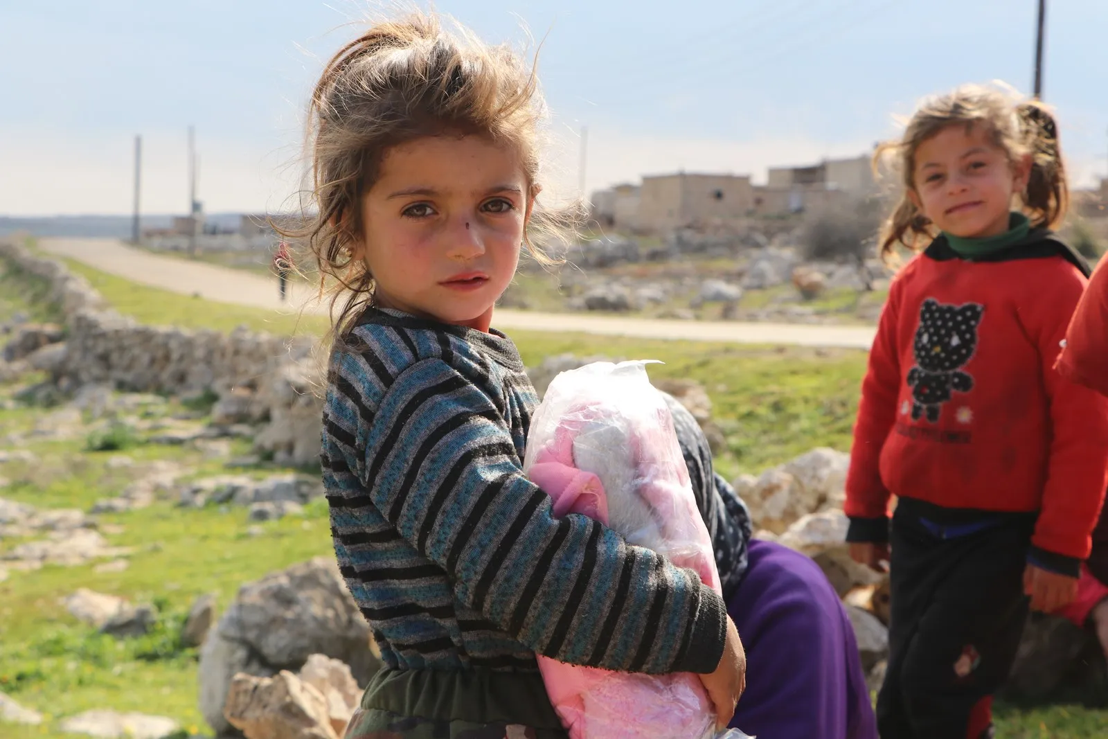 ​​​​​​​Heyva Sor a Kurd alîkarî li xelkê Şêrawayê belav kirin