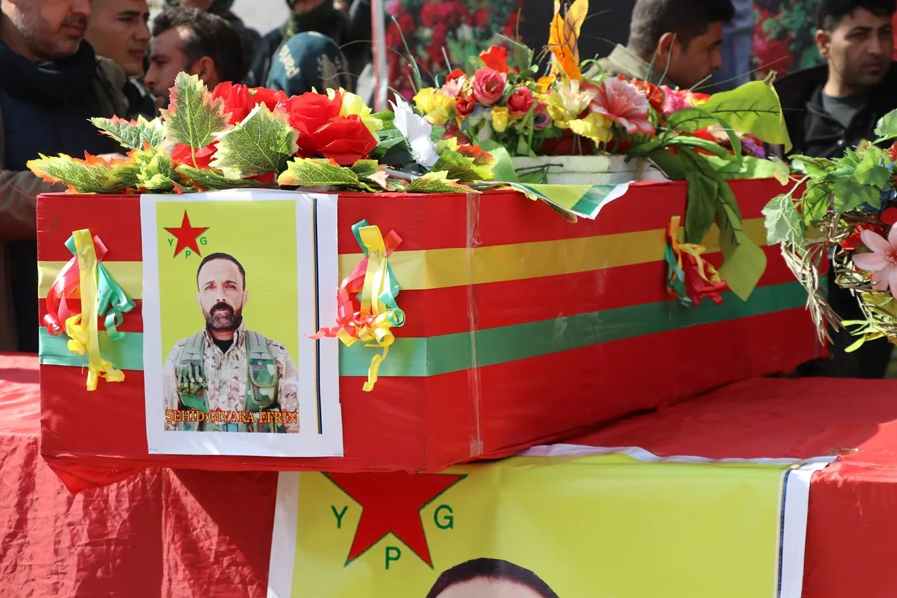 ​​​​​​​Şêniyên Efrînê şehîd Gîvara Efrîn oxir kir