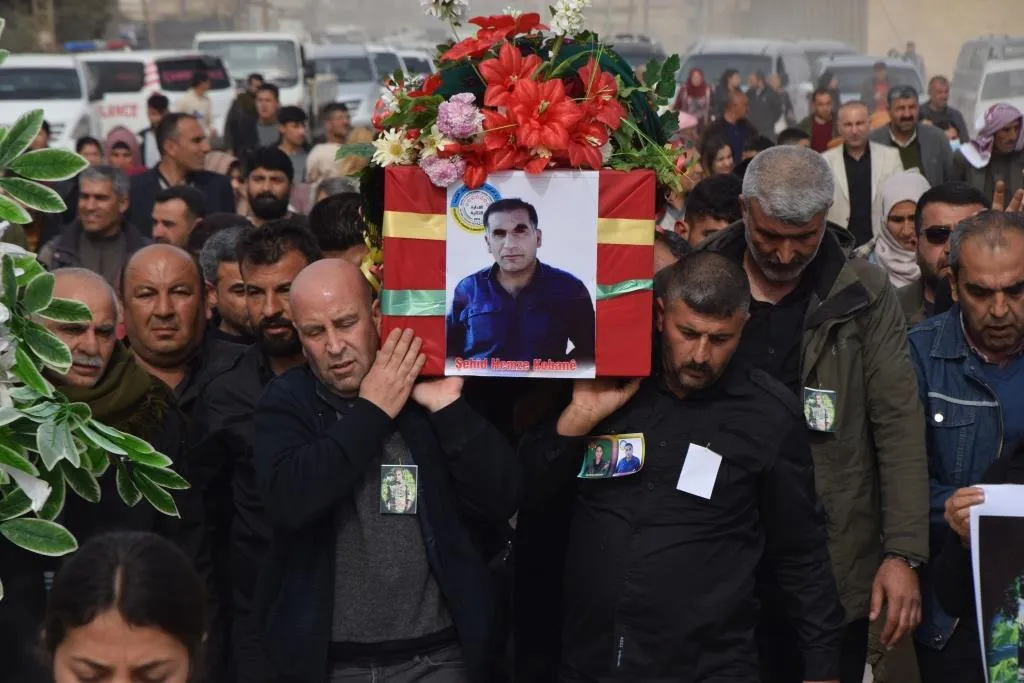 Cenazeyê Hemze Kobanê hat veşartin û şehîd Aljîn hat bibîranîn