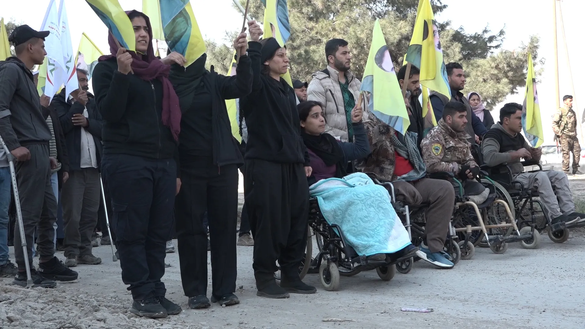 ​​​​​​​Li Tebqa, Reqa û Dêrazorê Komploya Navneteweyî hate şermezarkirin