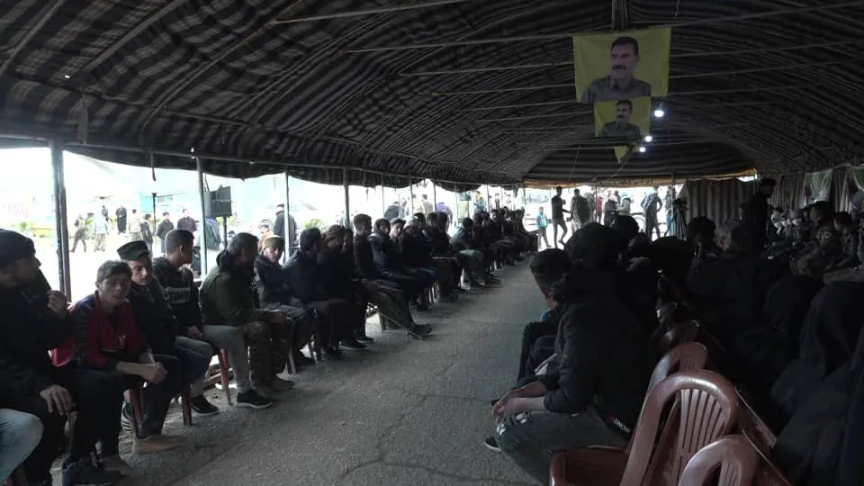 ​​​​​​​Ciwanên Dêrazorê: Heta rêberê me azad nebe têkoşîna me jî raneweste