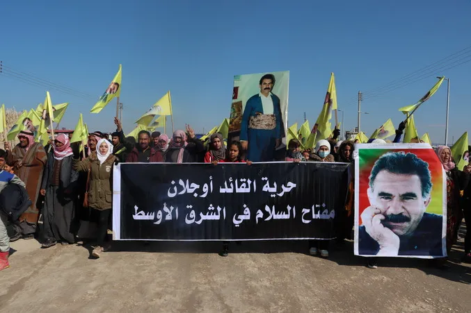  Bi çalakiyên cuda şêniyên Bakur û Rojhilatê Sûriyê banga azadiya fîzîkî ya Rêber Abdullah Ocalan kir