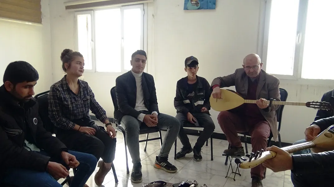 Navenda Çand û Hunerê ya Reqayê cihê pêşxistina behreyan e