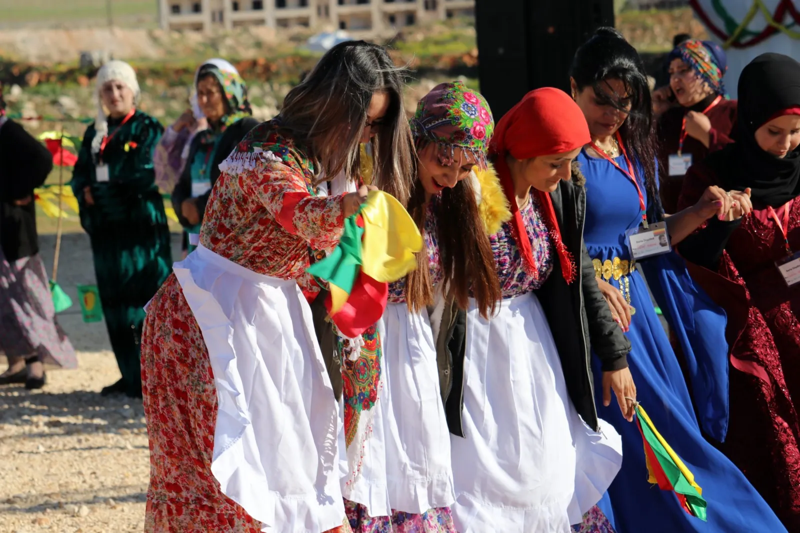 ​​​​​​​Gelên Bakûr û Rojhilatê Suriyê diherikin qadên Newrozê