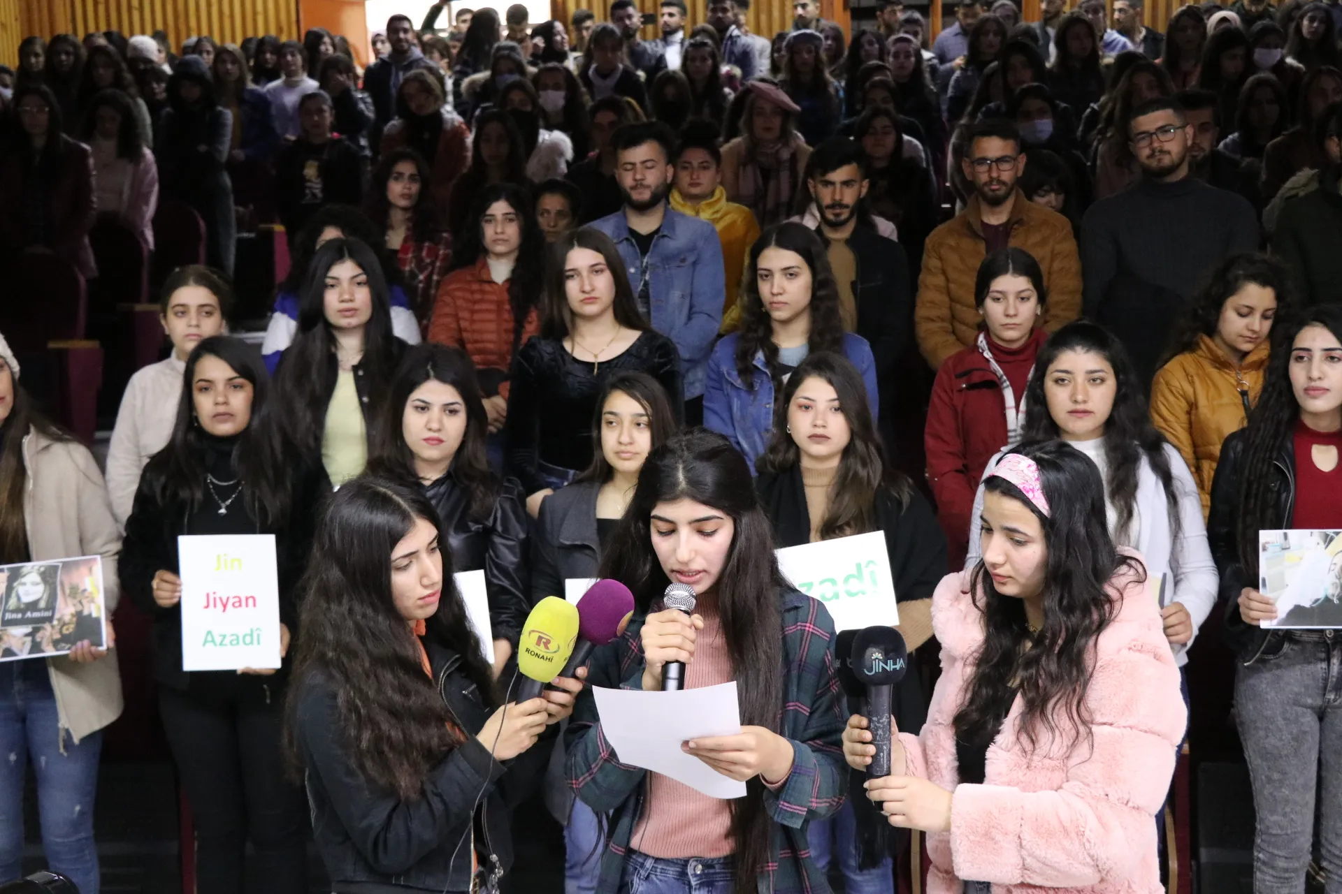 Ji bo xwendekarên Rojhilat-Îranê banga piştevaniyê
