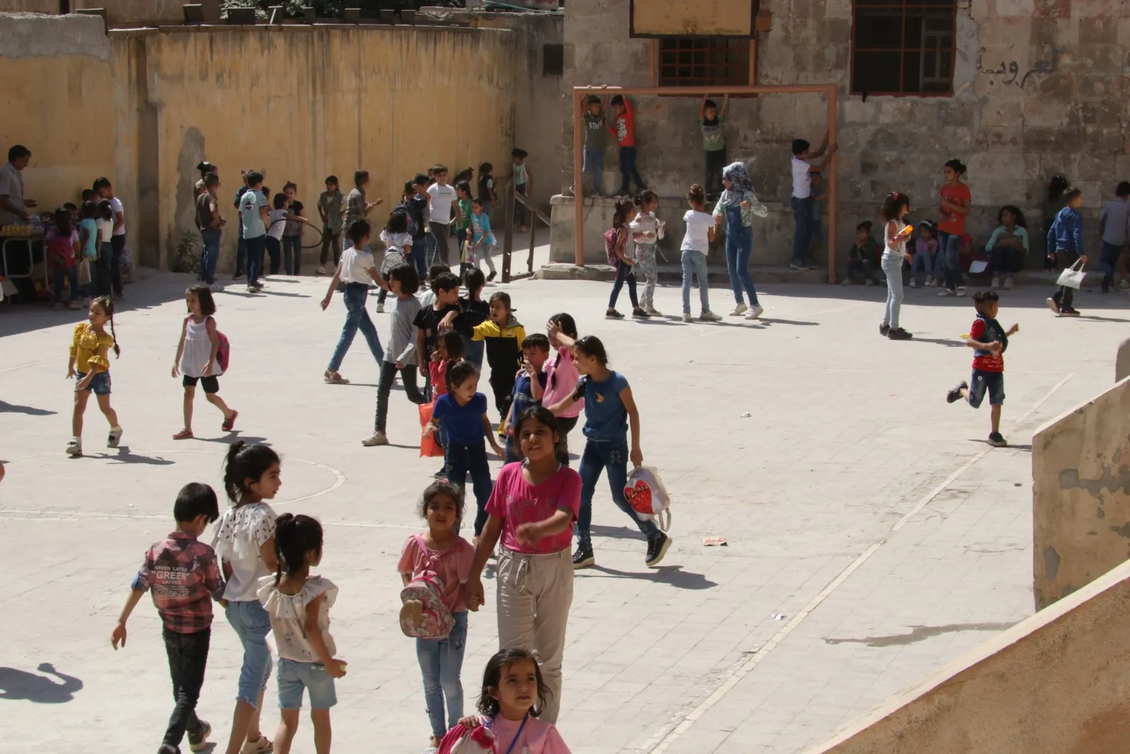 Li Şêxmeqsûd û Eşrefiyê sibê dibistan vedibin
