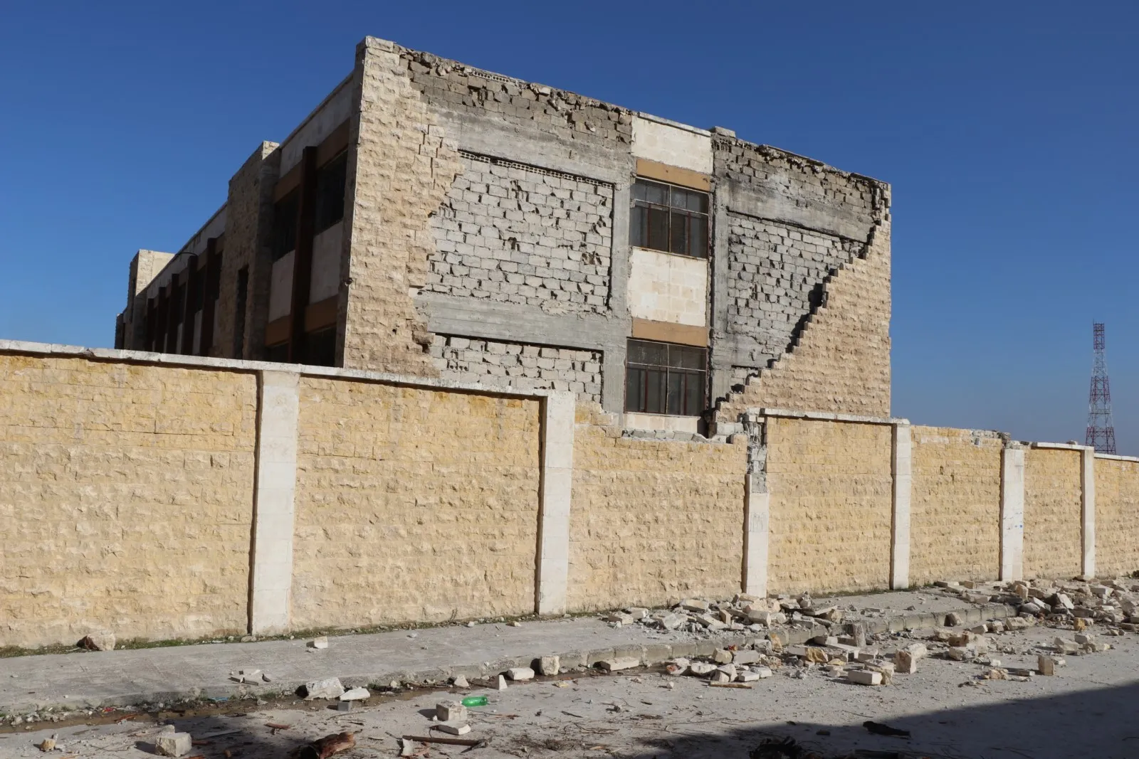 Li Şêxmeqsûd û Eşrefiyê sibê dibistan vedibin