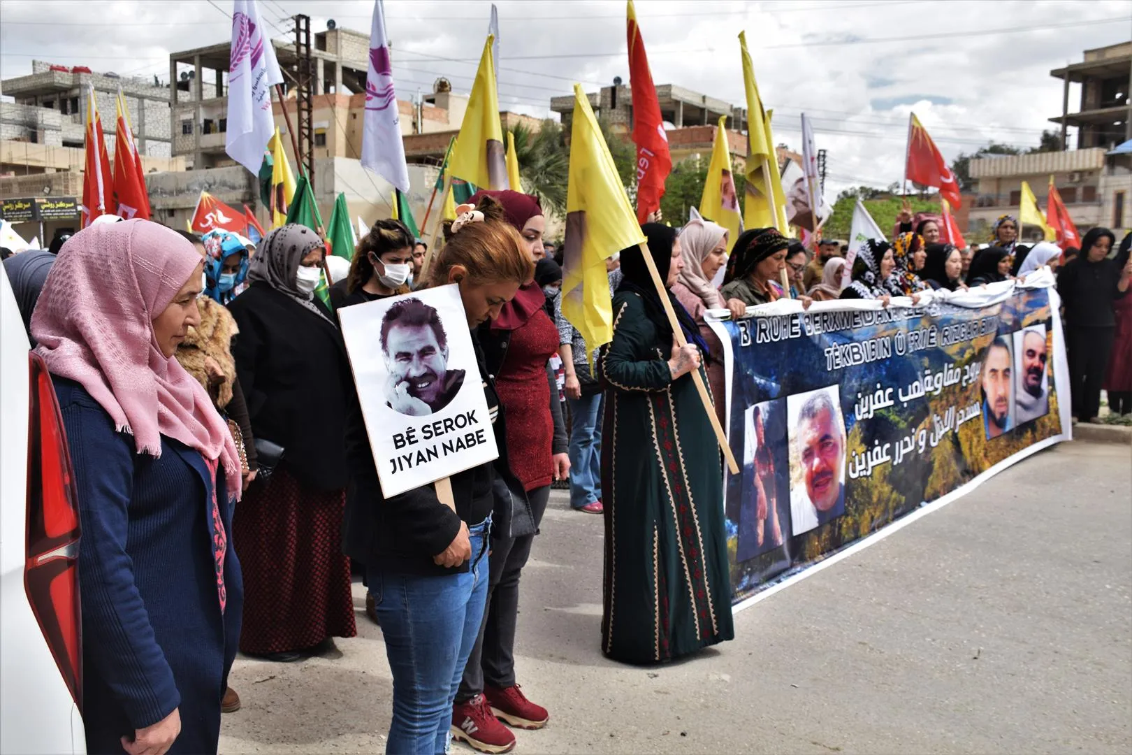 ​​​​​​​Şêniyên Hesekê banga rizgarkirina Efrînê kir