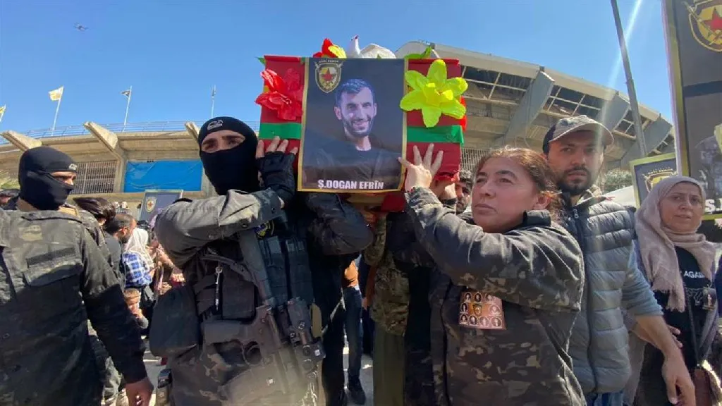​​​​​​​Şehîdên YAT’ê ber bi warên wan ve hatin birêkirin