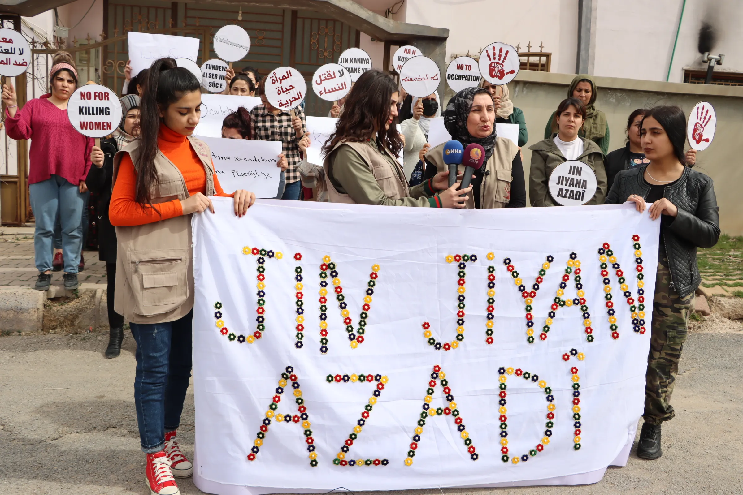 Jehrîkirina xwendekarên keç ên Îranê li Qamişloyê hat şermezarkirin