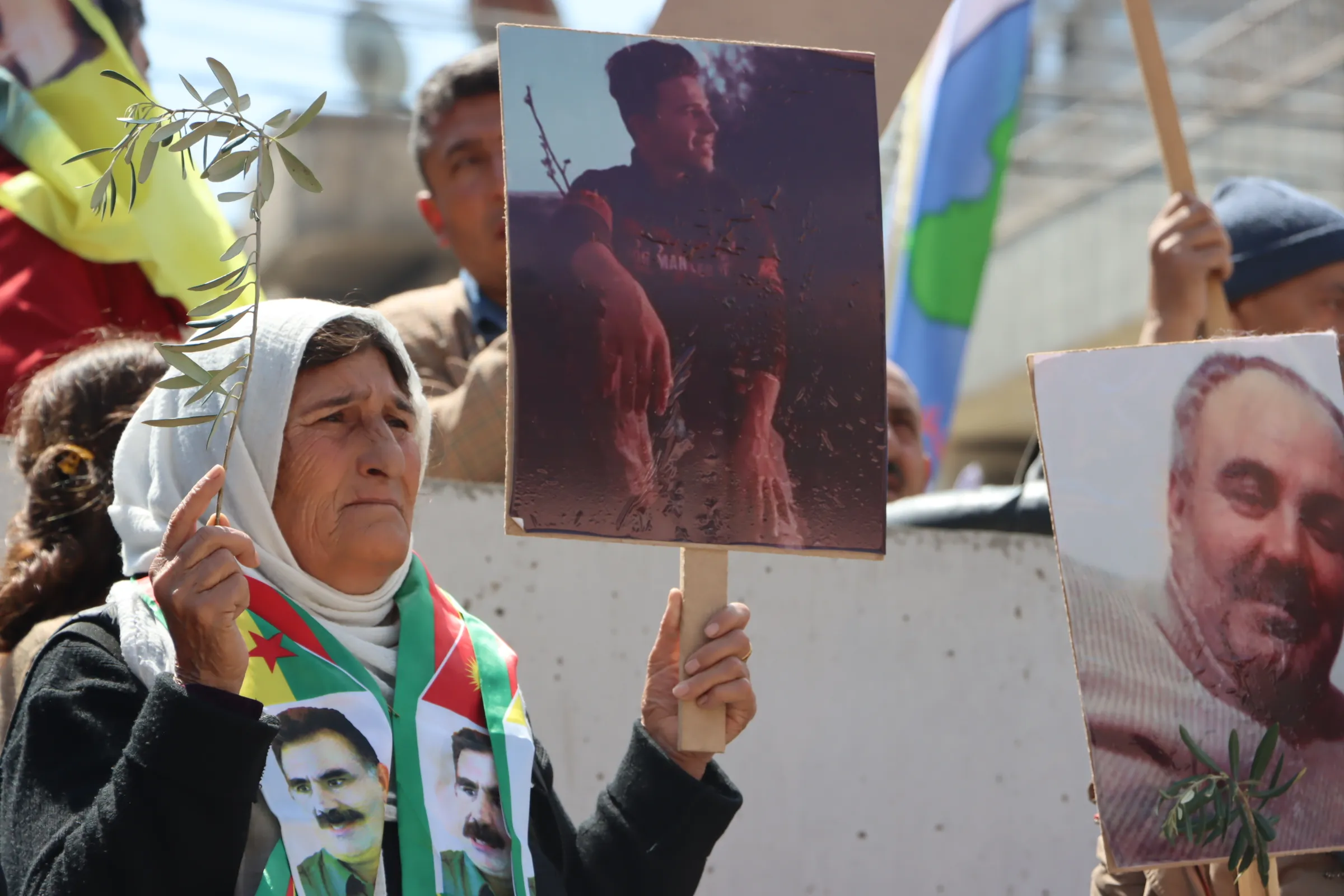 Bi hezaran şêniyên Qamişloyê piştgirî da xelkê Cindirêsê