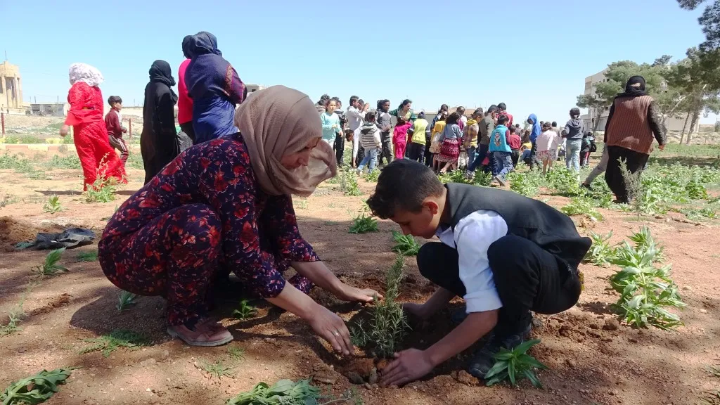 Bi boneya 4′ê Nîsanê zarokên şehîdan hatin xelatkirin
