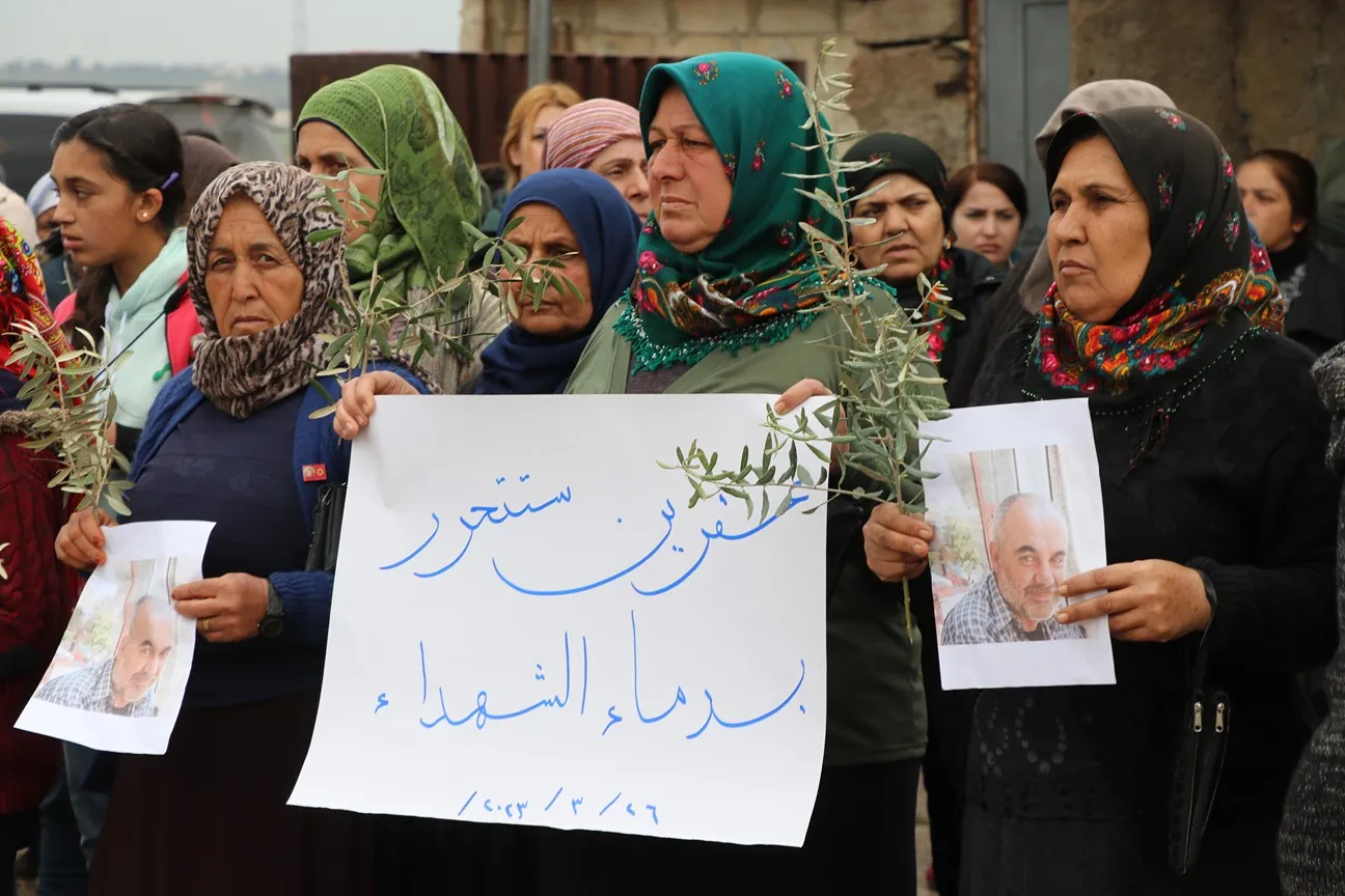 Koçberên Cindirêsê ji QSD û HRE′yê xwestin ku dagirkeran ji Efrînê derxin