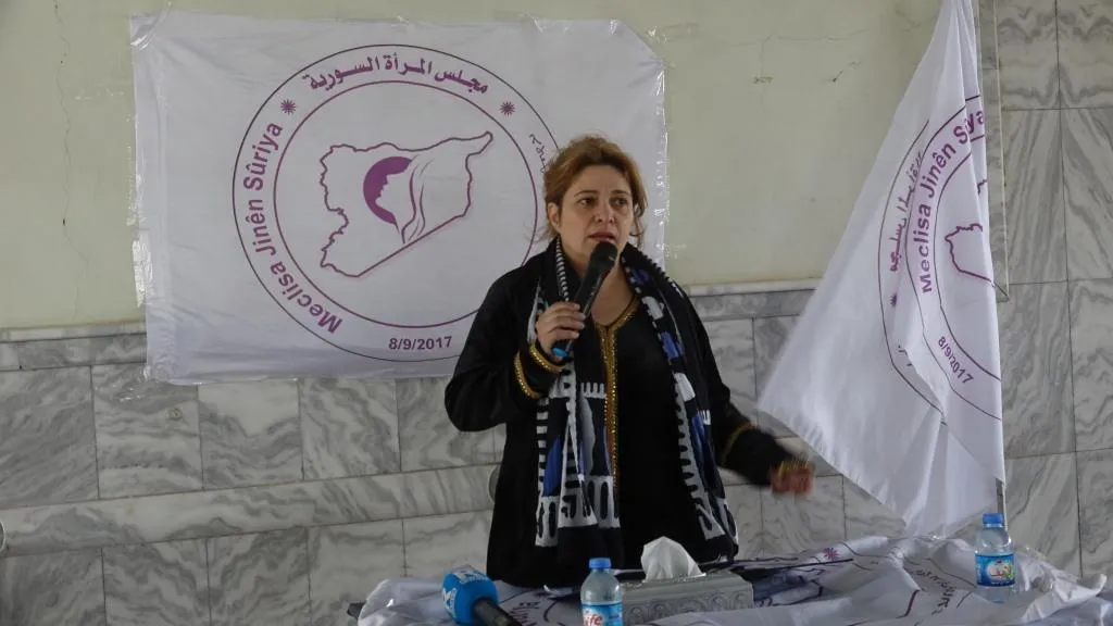 Bi boneya 8`ê Adarê çalakiyên meş, panel û çandina daran