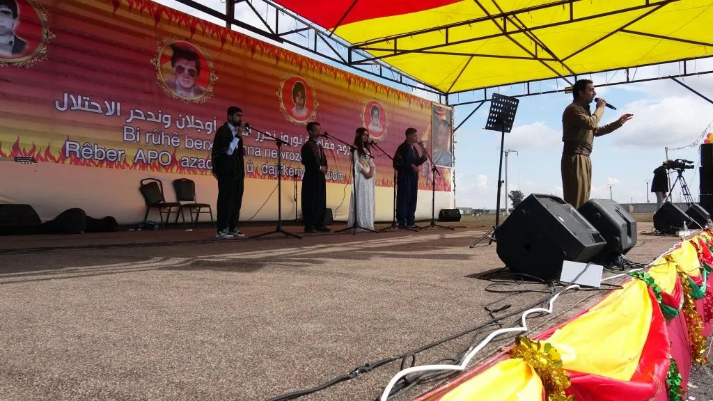 Pîrozbahiyên Newroza Bakûr û Rojhilatê Suriyê bi dirûşmeyên azadiyê bi dawî bûn