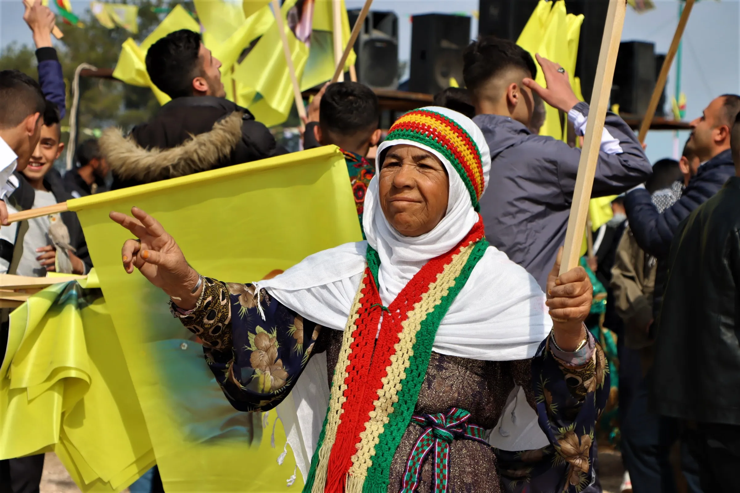 Pîrozbahiyên Newroza Bakûr û Rojhilatê Suriyê bi dirûşmeyên azadiyê bi dawî bûn