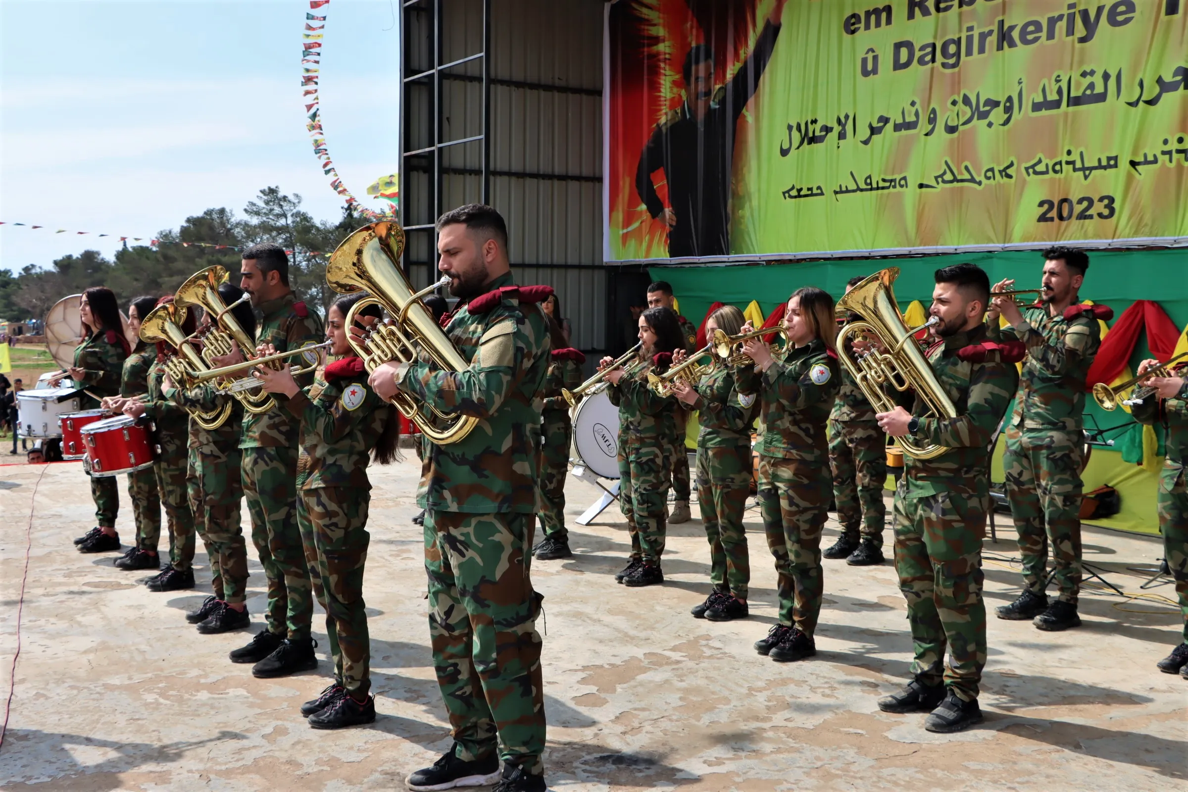 Pîrozbahiyên Newroza Bakûr û Rojhilatê Suriyê bi dirûşmeyên azadiyê bi dawî bûn