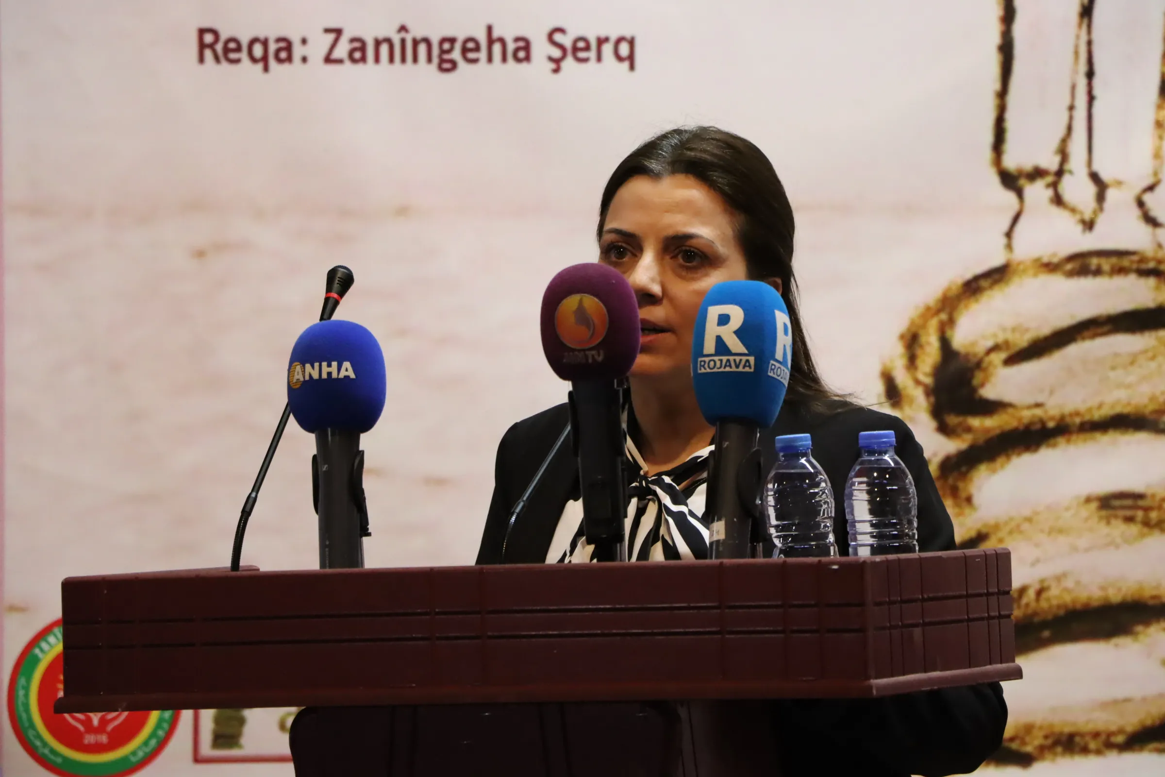 ​​​​​​​Felsefeya ʹJin, Jiyan, Azadîʹ bû mijara sempozyûmê