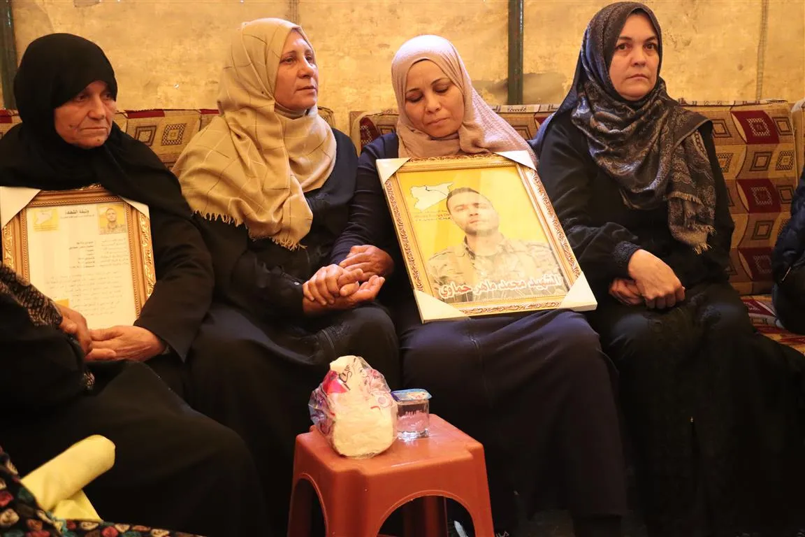 ​​​​​​​Şêniyên Hesekê sersaxî ji malbata şehîd Mihemed Hemewî re xwest