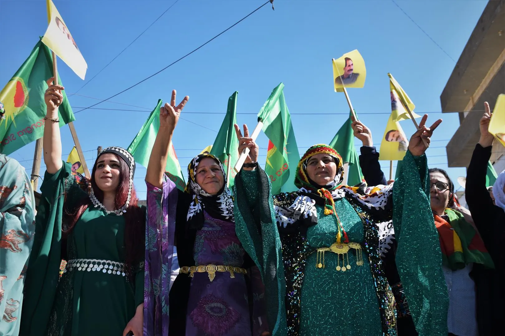 ​​​​​​​Li kantona Hesekê jî bi hezaran jin li qadan bûn